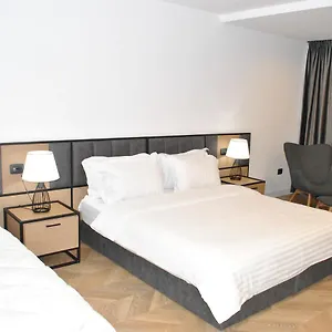 Prime *** Tirana